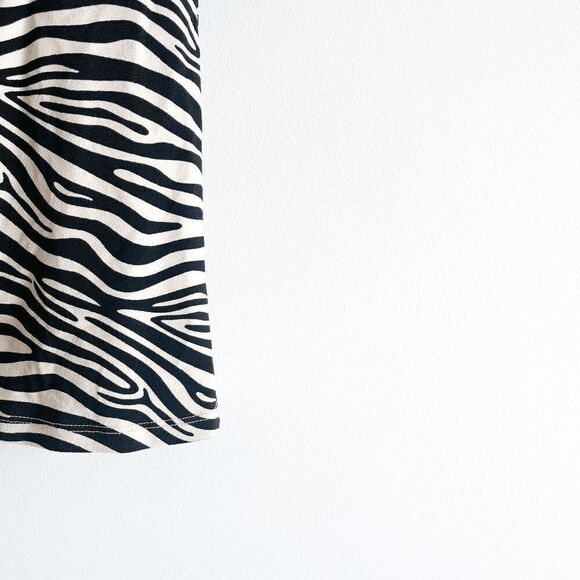 Ricki's Womens Blouse 3/4 Sleeve V-Neckline Animal Print 2XL - Picture 2 of 8